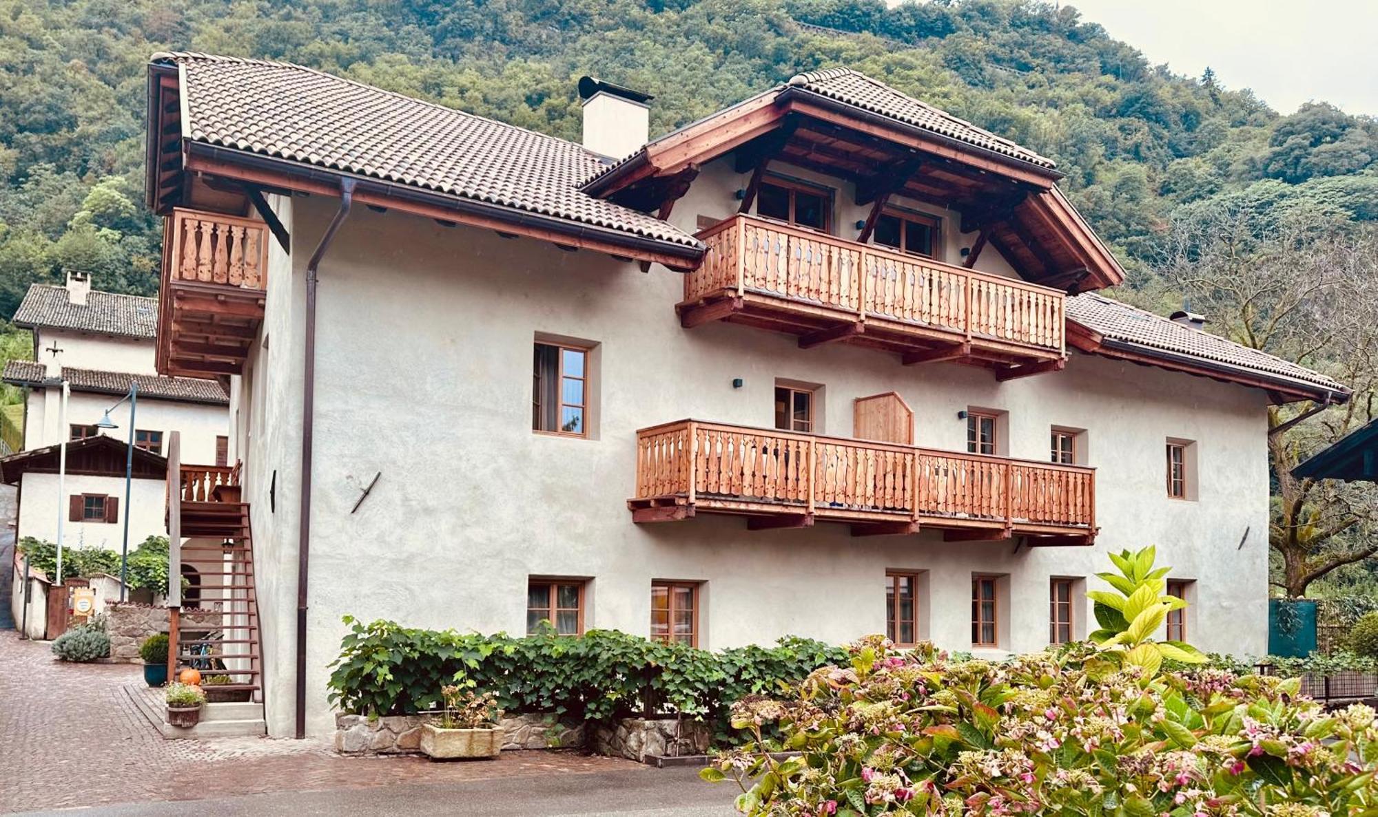 Breitenberg Apartment